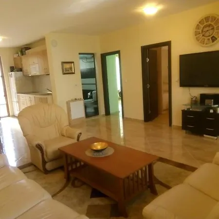 Apartment супер център Zheleva Pomorie
