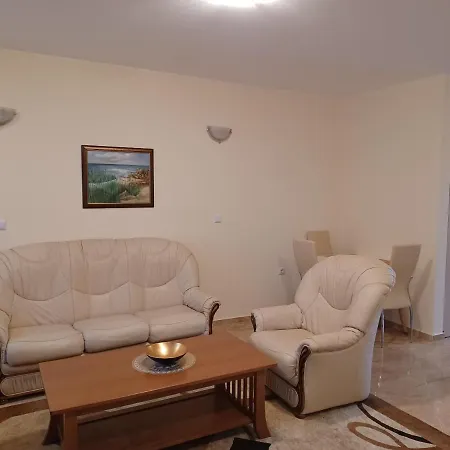 Apartment супер център Zheleva Pomorie